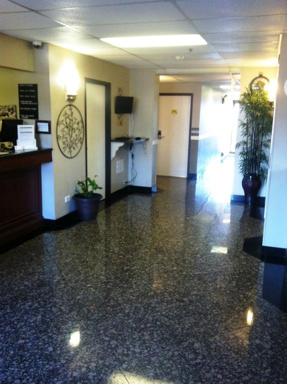 Super 8 By Wyndham Bridgeview/Chicago Area Hotel Exterior photo